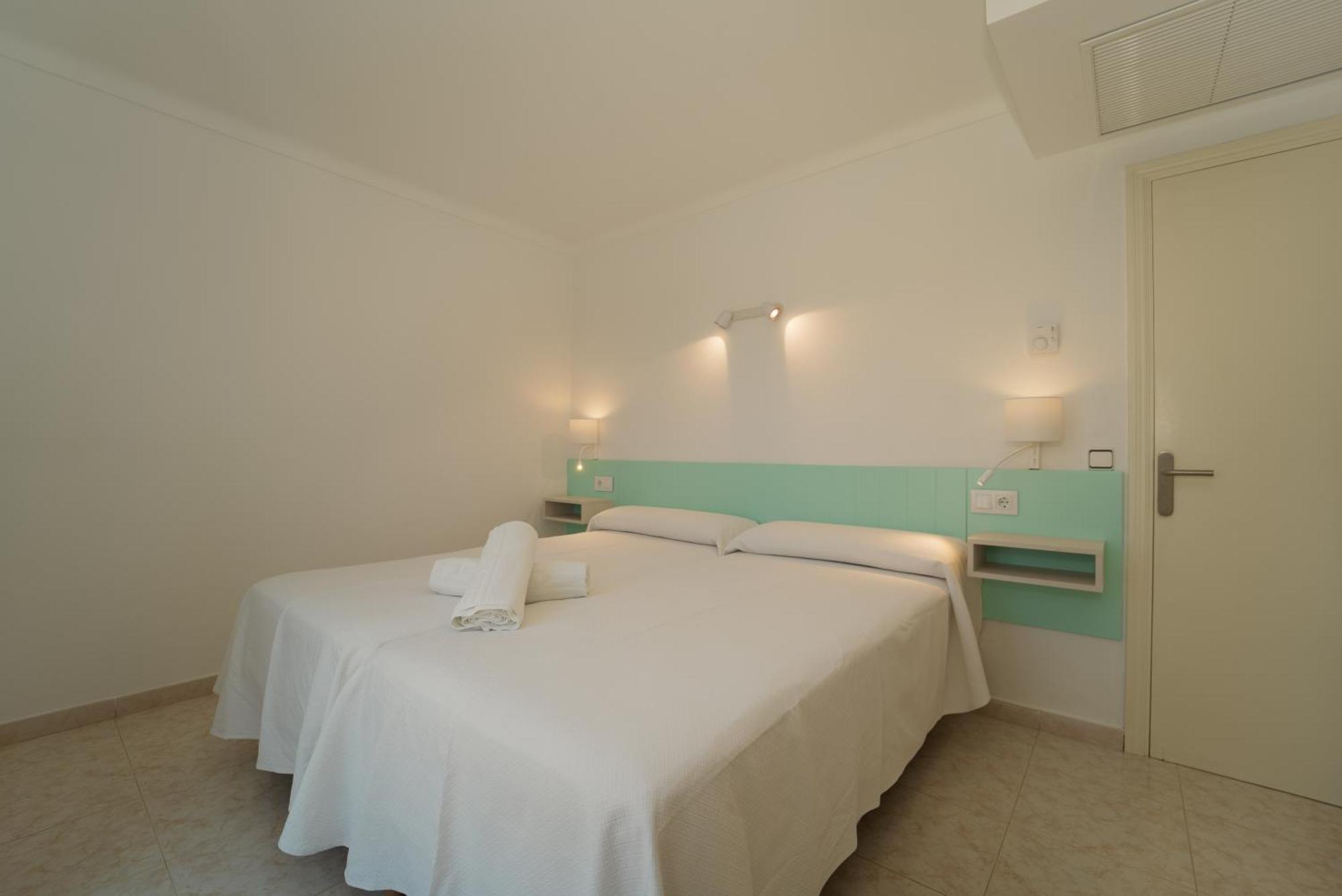 Apartaments Andreas Colonia de Sant Jordi Ngoại thất bức ảnh