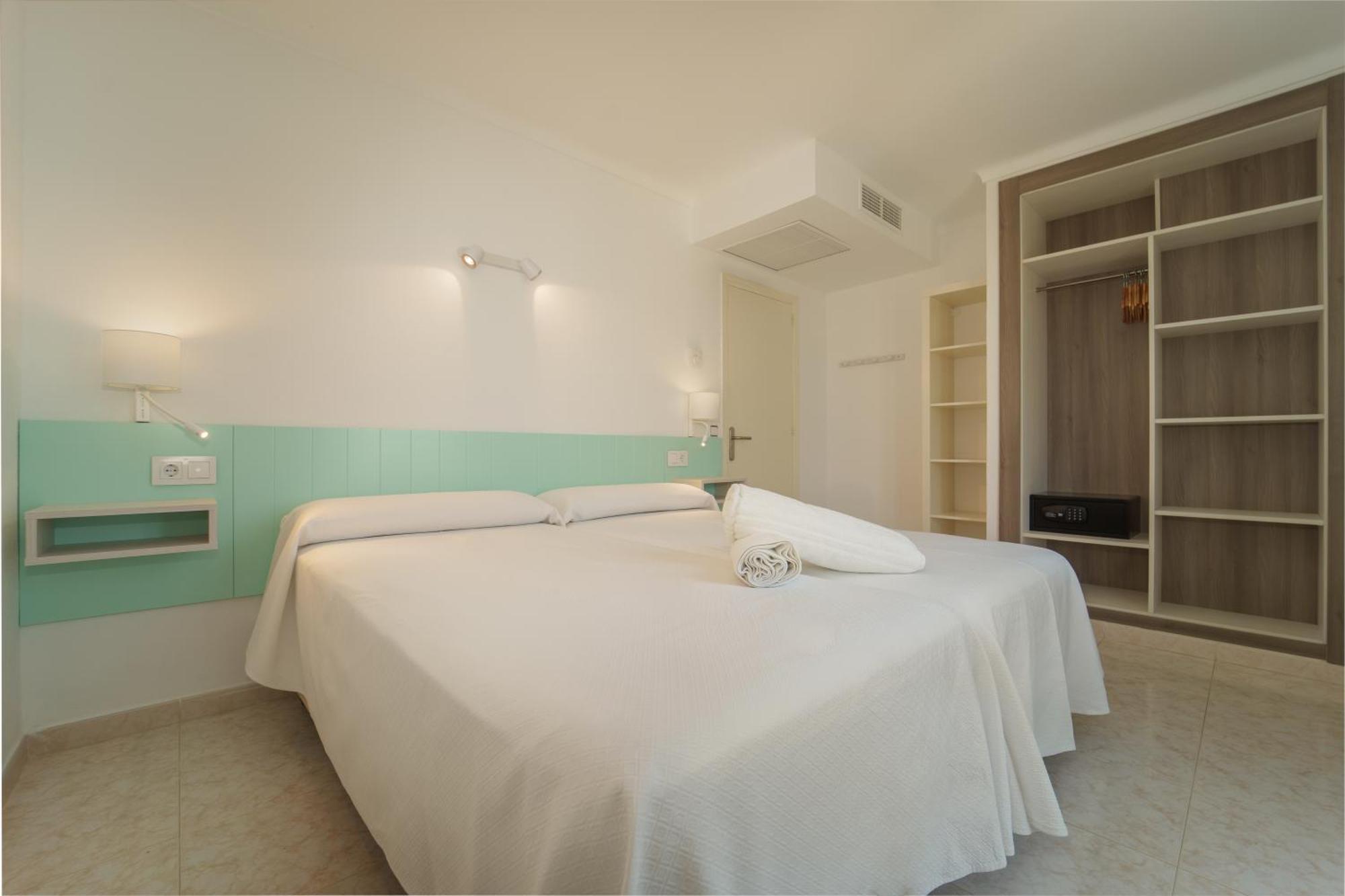 Apartaments Andreas Colonia de Sant Jordi Ngoại thất bức ảnh